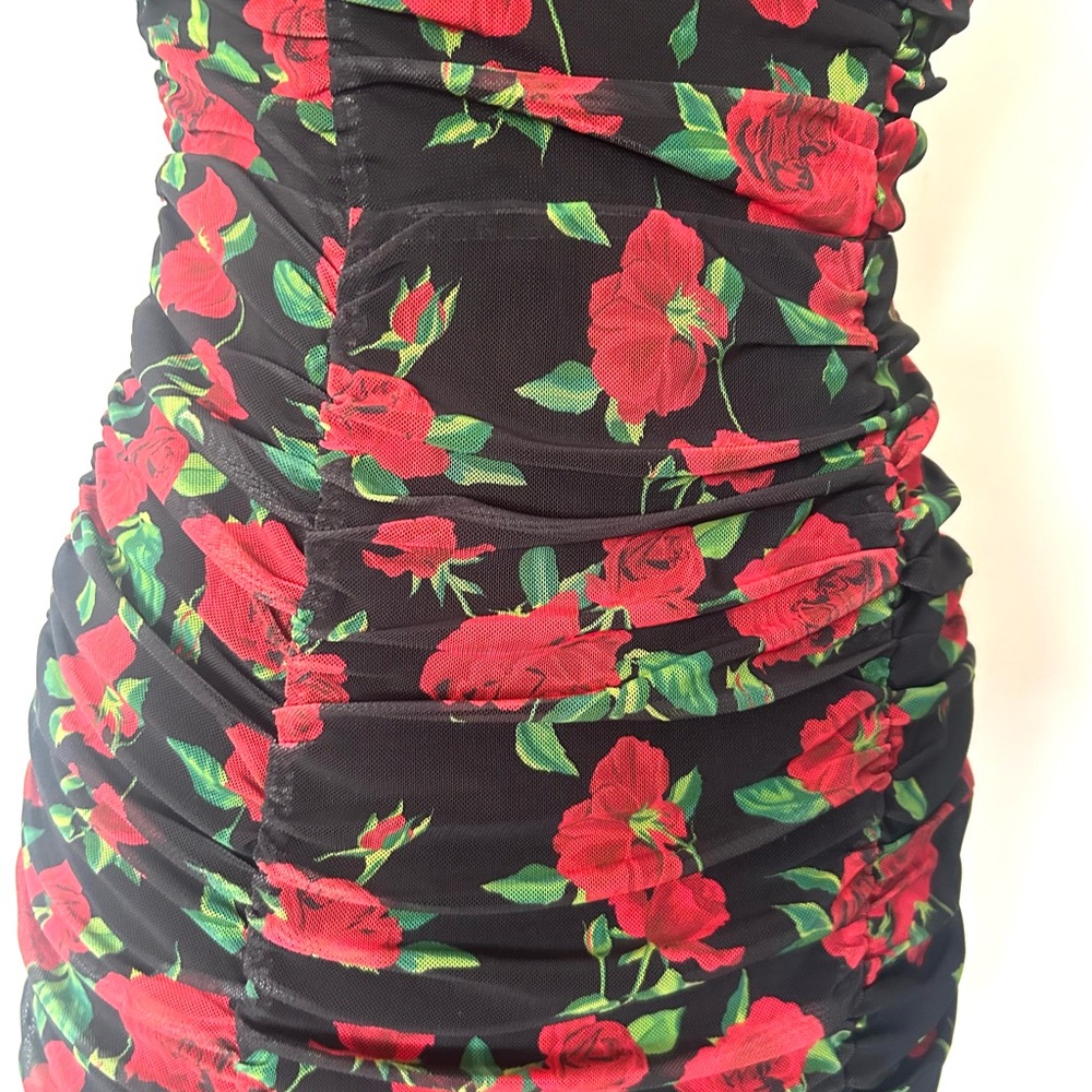 NWT NBD ROBIN RUCHED MIDI DRESS.
SIZE S - Picture 6 of 10